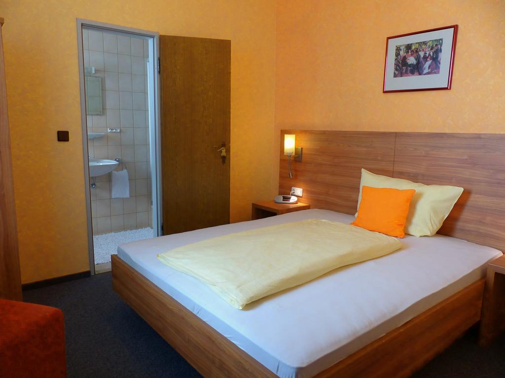 Zur Lindenau Hotel Rüdesheim am Rhein Szoba fotó