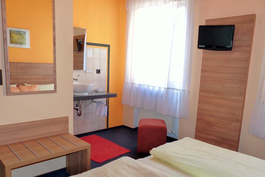 Zur Lindenau Hotel Rüdesheim am Rhein Szoba fotó