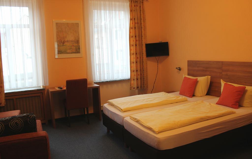 Zur Lindenau Hotel Rüdesheim am Rhein Kültér fotó