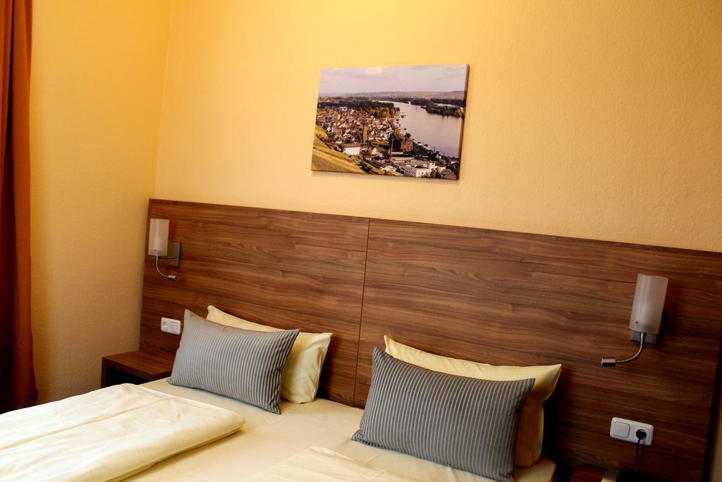 Zur Lindenau Hotel Rüdesheim am Rhein Kültér fotó
